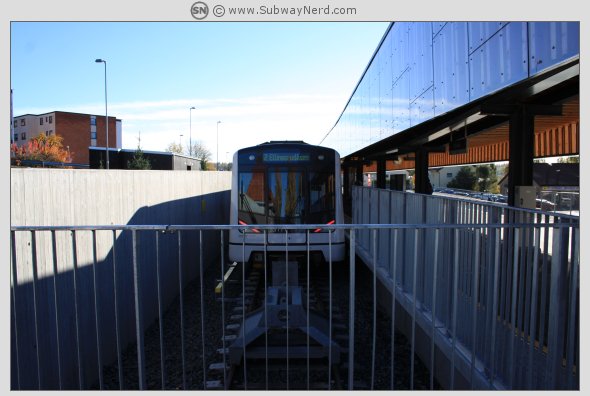 Linje 2 til Ellingsrudåsen på Spor 2. Hit og ikke lenger. Men for, hvor lenge? Foto: SN.