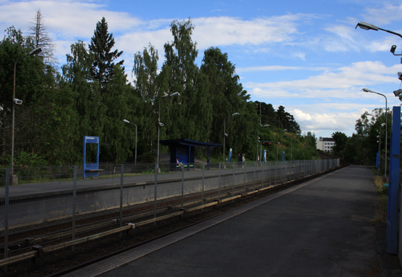 Alt det grønne og flotte her vil være borte i 2016, når stasjonen gjenåpnes. Foto: SN.