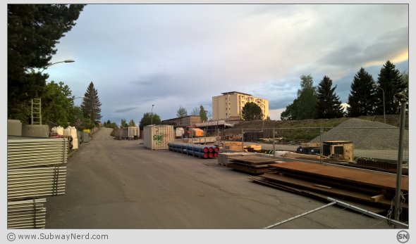 Parkeringsplass er gjort om til anleggsbase. Foto: SN.