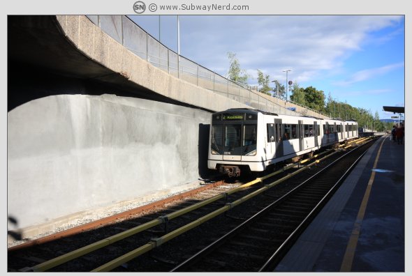 Et trevognssett på Linje 2 til Kolsås. Foto: SN.
